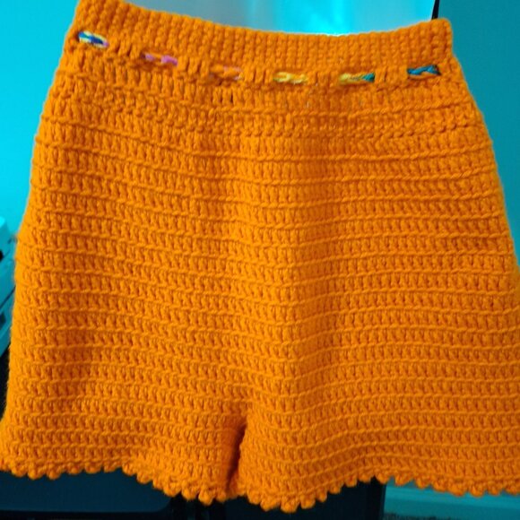 GIRL'S BEACH SHORTS (MED) - Picture 5 of 5